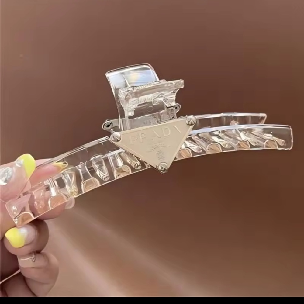 Claw clip brand new !